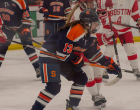 Strong third period propels Syracuse to 5-2 win over RIT