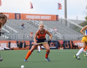 No. 10 Syracuse scores in final 2 minutes to defeat Hofstra 1-0