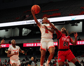 Defense, improved shooting lifts SU to easy 72-48 win over Colgate