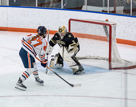 Underclassmen succeed for SU in 4-4 tie to Lindenwood