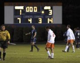 Scoring chances scarce for goal-starved Syracuse in loss