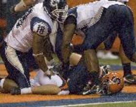 FB : Swan song: Syracuse's Senior Day ends in disaster as Orange fall 39-14 to UConn