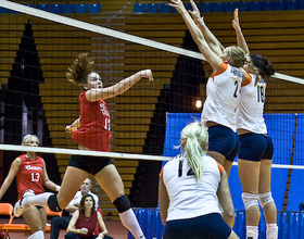 VB : Orange's 5-game win streak snapped after 1-1 weekend