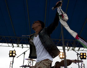 Silver lining: Lupe Fiasco shines at Juice Jam despite rainy weather