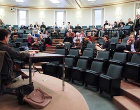 University Senate : Admission rates lead to debate 