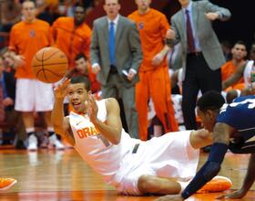 MBB : Carter-Williams plays solid floor game for Orange in victory