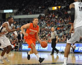 MBB : MATCH POINT: Syracuse fights off Providence behind hot shooting in 2nd half to remain perfect