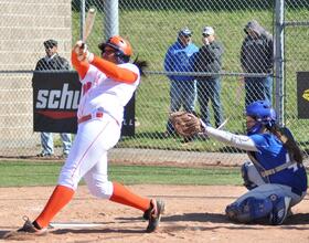 SB : Offensive outburst caps 3-game weekend sweep over Seton Hall