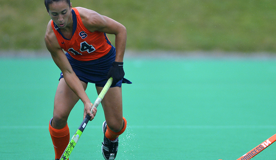 Laura Hurff uses speed to excel as Syracuse midfielder