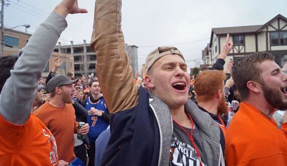 Syracuse University launches #IBleedOrange campaign during Final Four games