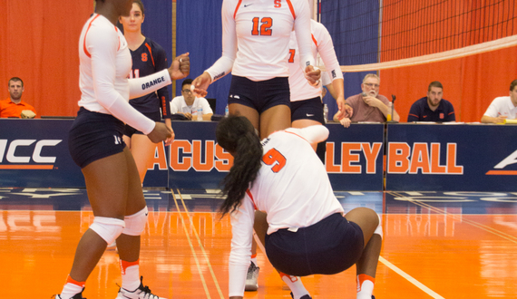 Gallery: Syracuse volleyball loses 3-0 against Hofstra