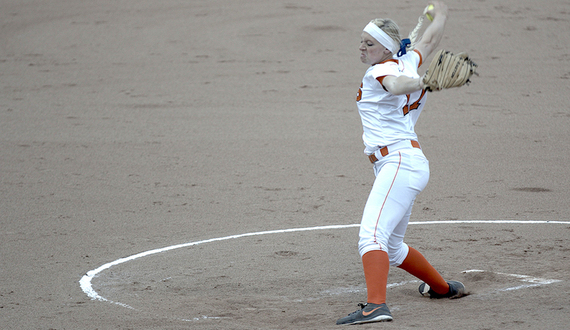 Syracuse softball splits doubleheader against Tula, Toledo