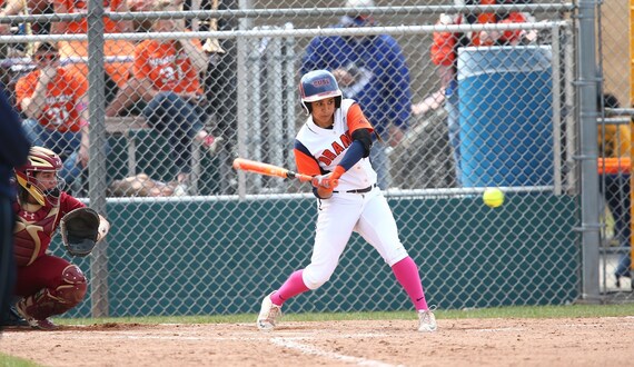 Syracuse softball sweeps Gardner-Webb