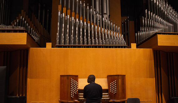 Video: Meet Sam, an emerging organist at SU