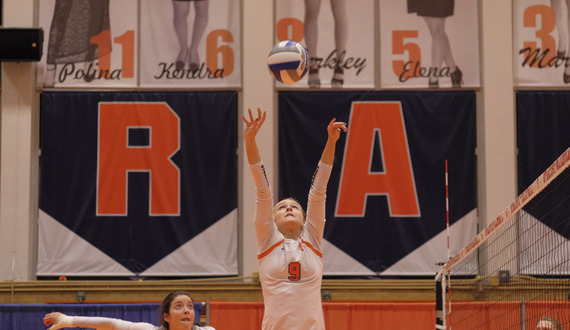 Syracuse bounces back from error-plagued 1st set in upset win over Notre Dame