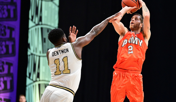 Boeheim’s Army holds off Men of Mackey, 76-69, in TBT’s Round of 16