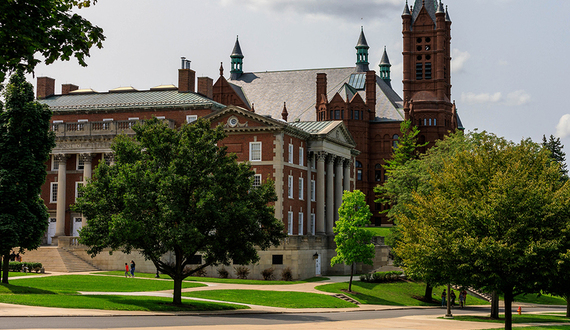 Over 50 SU physics students, faculty denounce Deepak Chopra event