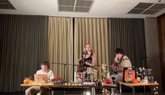 Student musicians play acoustic songs at ‘Tiny Desk’ concert in Bird Library