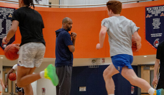 Former SU star Preston Shumpert returns to coach Liverpool JV boys’ basketball