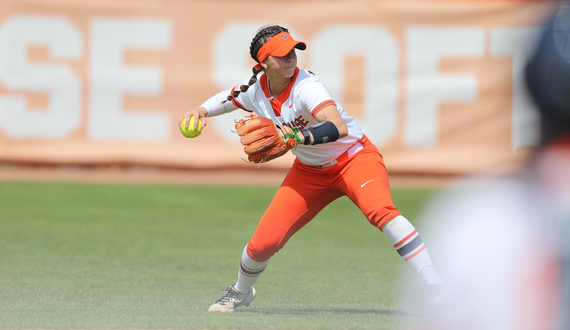 Syracuse defeats Canisius in both games of doubleheader