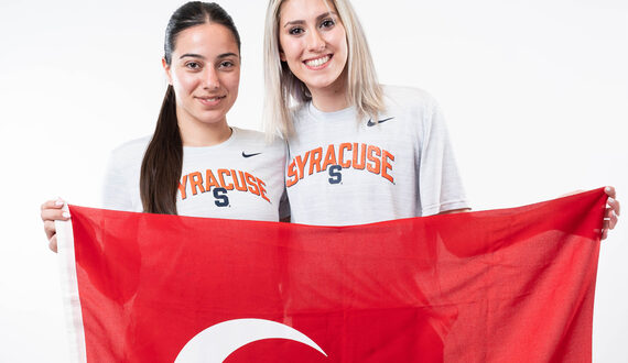 Zeynep Erman leans on SU&#8217;s Turkish community, tennis to find peace amid tragedy