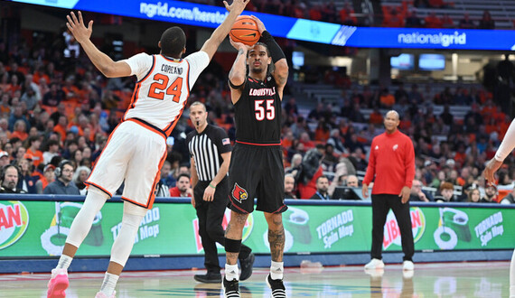 Syracuse reverts back to its patented zone defense in 94-92 win over Louisville