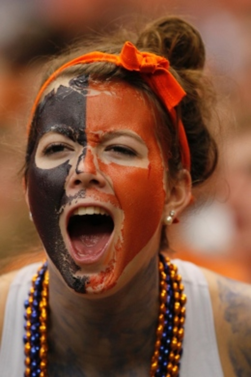 It&#8217;s electric: Carrier Dome atmosphere energizes, unites student body