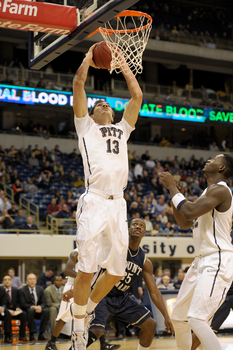 Cultural leap: New Zealand-native Adams adjusts to American basketball