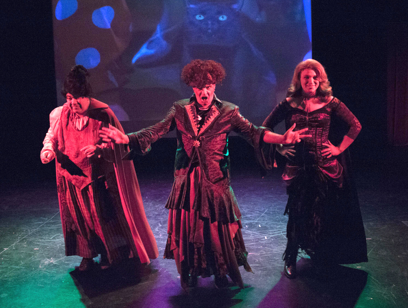 Spellbound: Theater presents live drag performance during &#8216;Hocus Pocus&#8217; screening