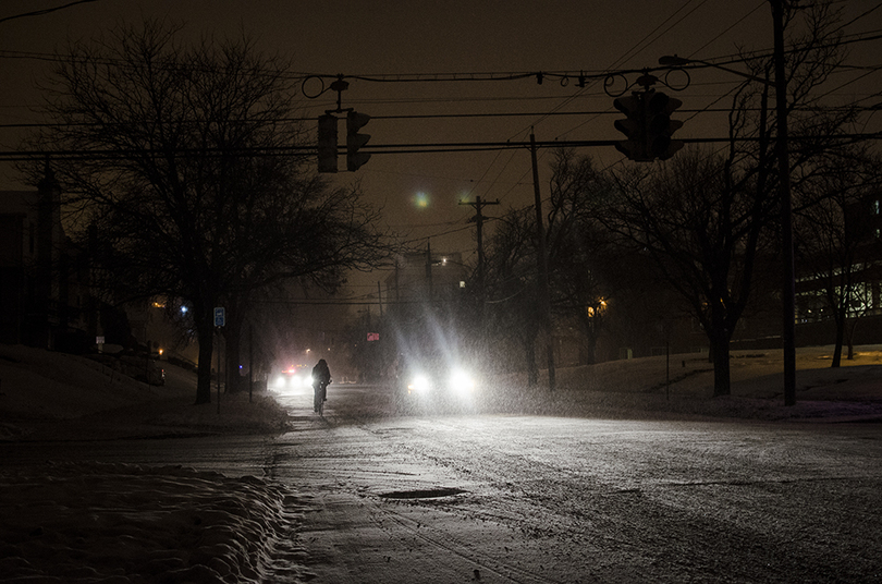 Blackout disrupts power from nearly 7,000 homes in Syracuse University area