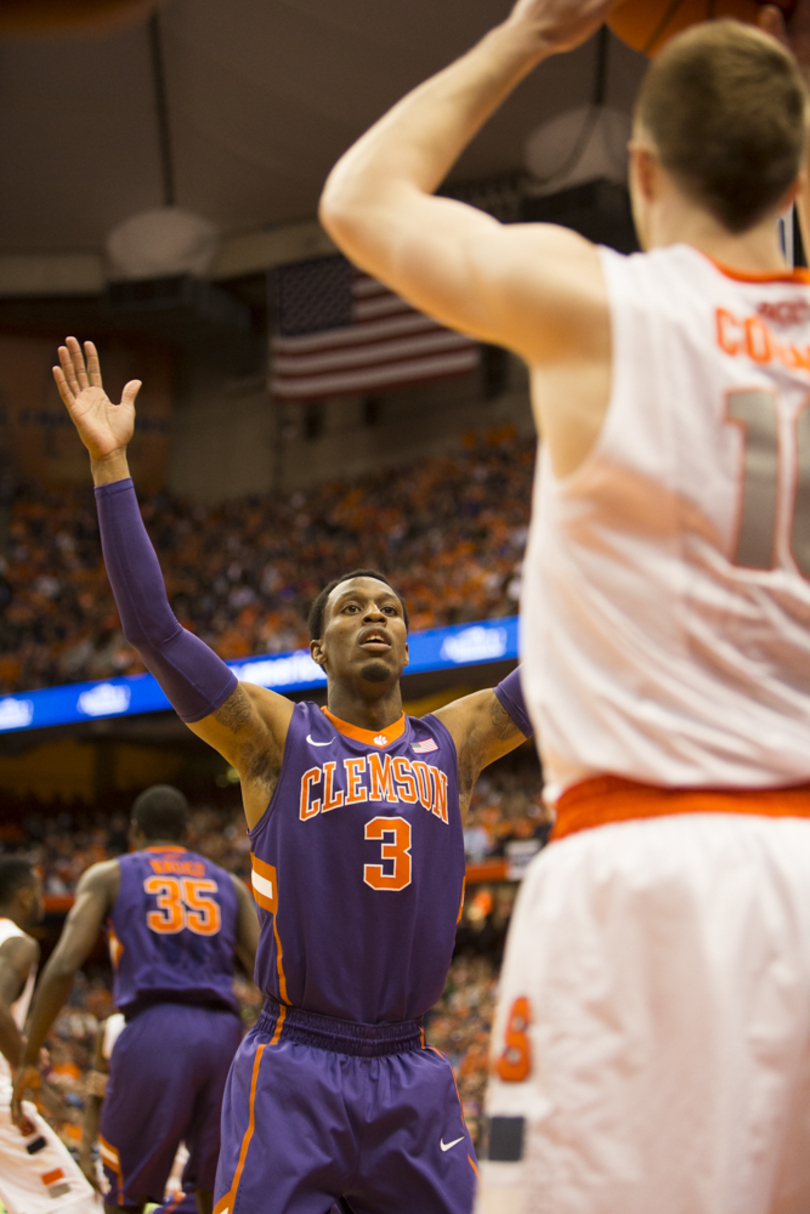 Gallery: No. 1 Syracuse defeats Clemson at Carrier Dome Sunday night