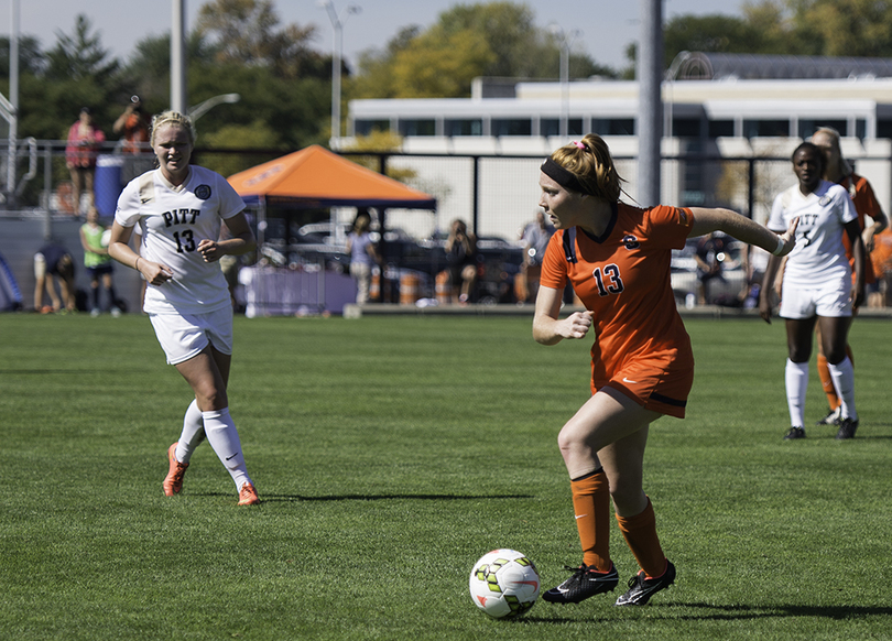 Iozzi thrives with left foot, versatile skill set on Syracuse&#8217;s back line