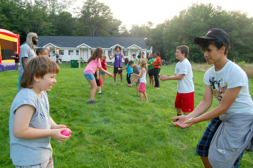 SU students volunteer for summer camp helping children of cancer-diagnosed parents