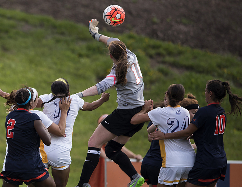 Organized Syracuse defense holds off Wake Forest in 1-0 win