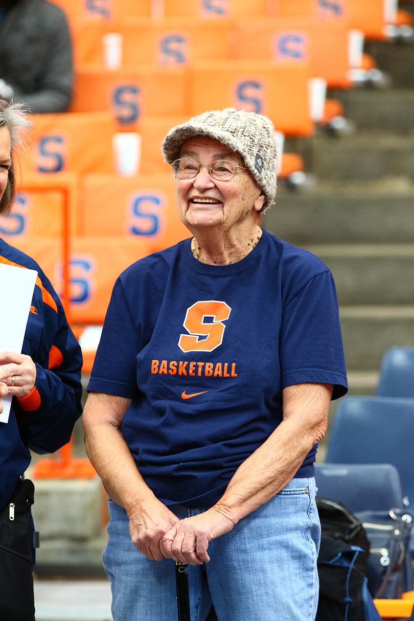 Syracuse&#8217;s 1st women&#8217;s basketball and field hockey coach Muriel Smith remembered for pioneering women&#8217;s sports