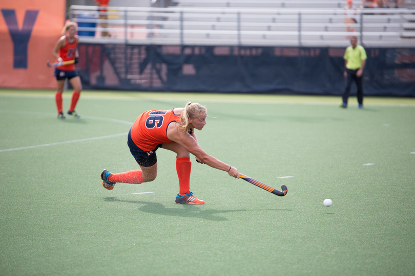 Roommates Lies Lagerweij and Roos Weers lead No. 3 Syracuse through late-season slate