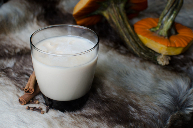 Festive fall cocktail tastes like pumpkin pie in a glass