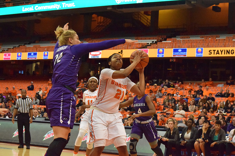 Desiree Elmore scores career-high 15 points in Syracuse women&#8217;s basketball 109-60 rout of Niagara