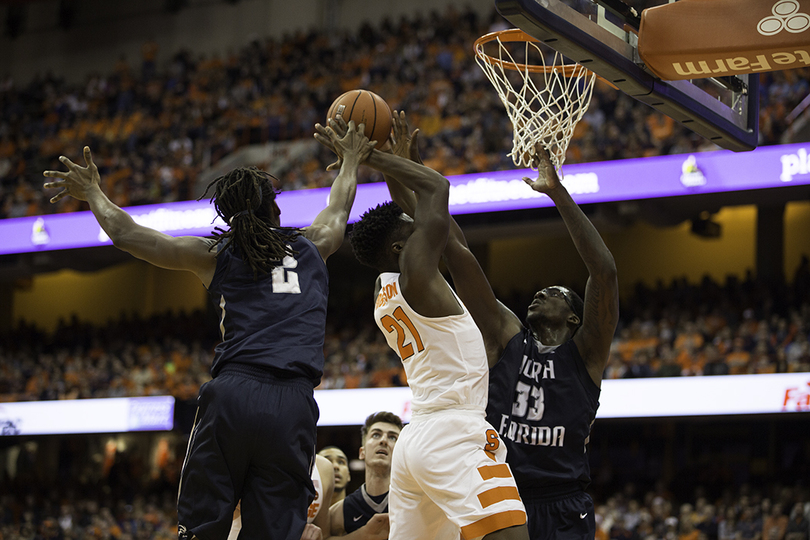 Gallery: No. 22 Syracuse men&#8217;s basketball slips past North Florida