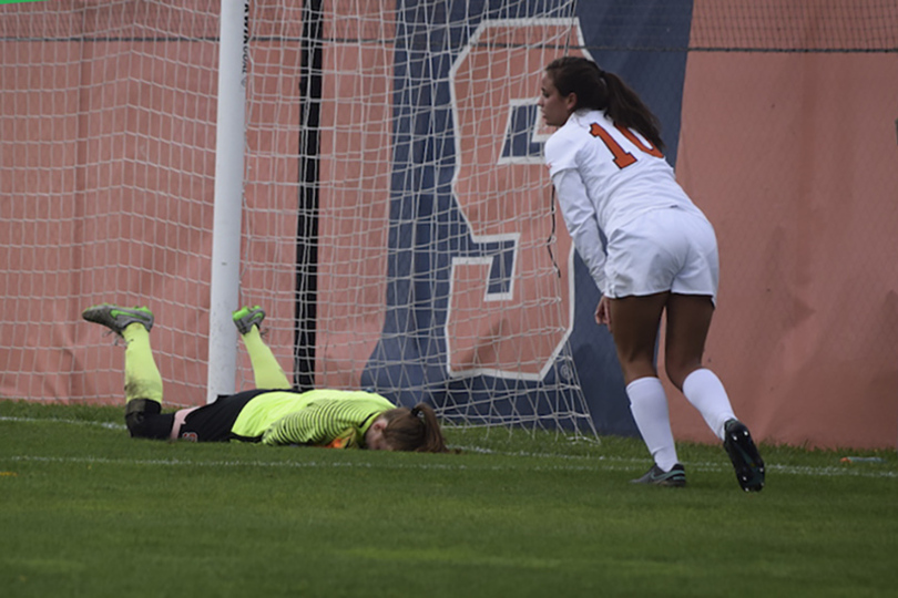 Parker Roberts&#8217; 56th-minute goal hands Syracuse its first loss of the year, 2-1