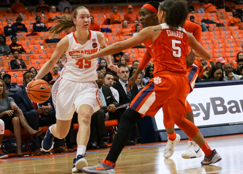 Digna Strautmane’s all-around play keys Syracuse’s 86-51 romp of Clemson