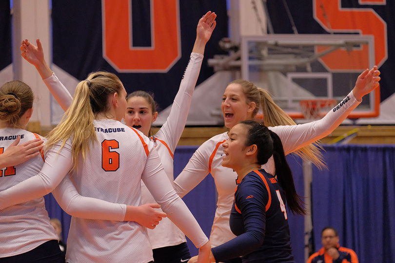 Syracuse never trails Virginia Tech in straight-set win