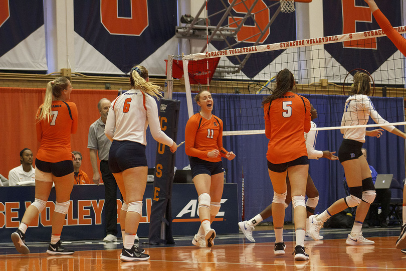 Syracuse closes regular season with straight-set win over Clemson