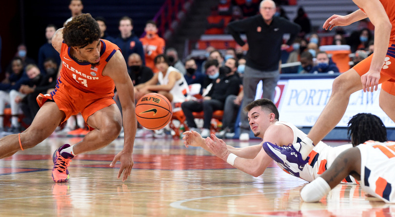 Joe Girard III scores 23 points, leading SU’s commanding offense vs. Clemson