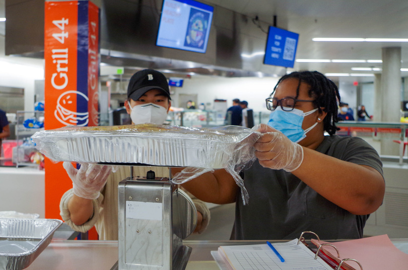 Students of SU’s Food Recovery Network donate leftover food to local residents