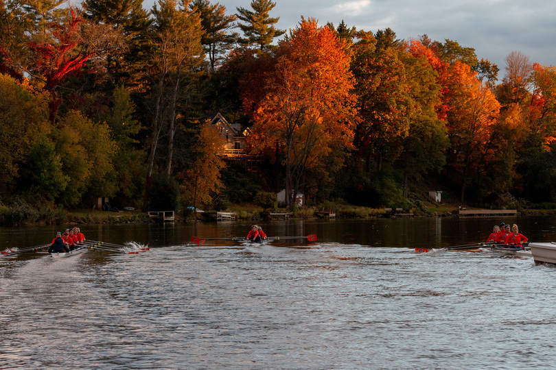 Syracuse competes in Championship 8 final at Head of the Charles Regatta