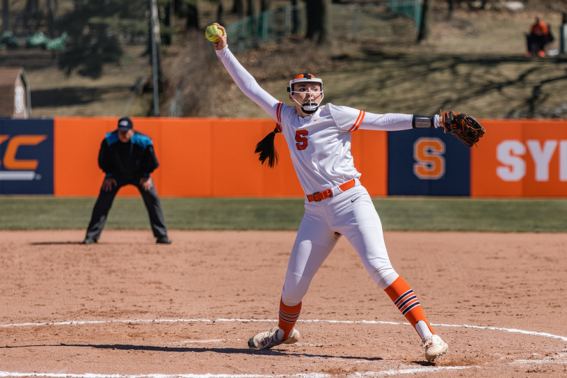 Syracuse splits doubleheader against Binghamton