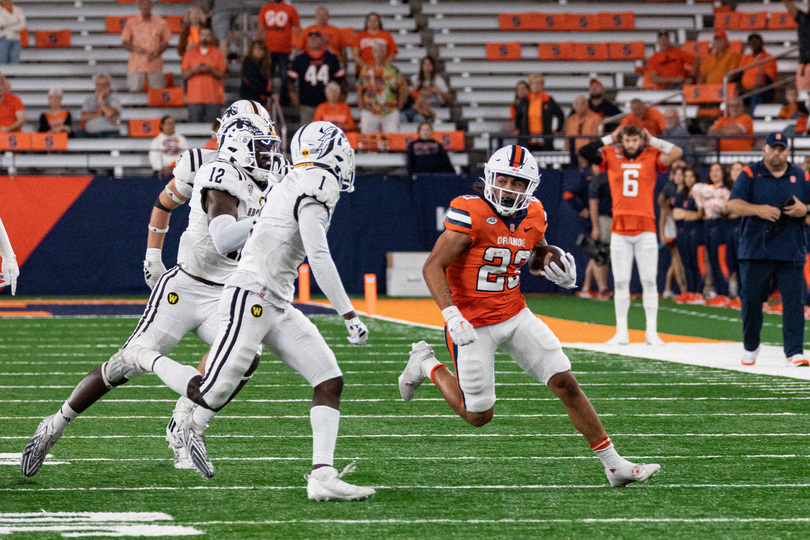 Syracuse running back Ike Daniels enters transfer portal