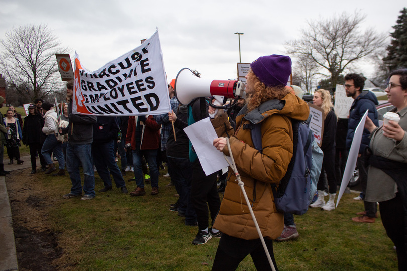 SGEU rallies before all-day session between bargaining committee, SU administration